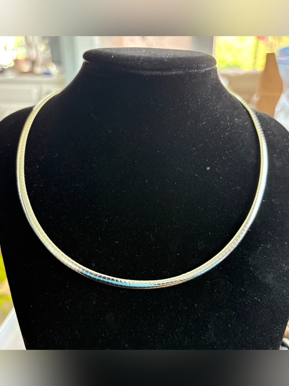 Classic Silver-Tone Omega Necklace Excellent Condition